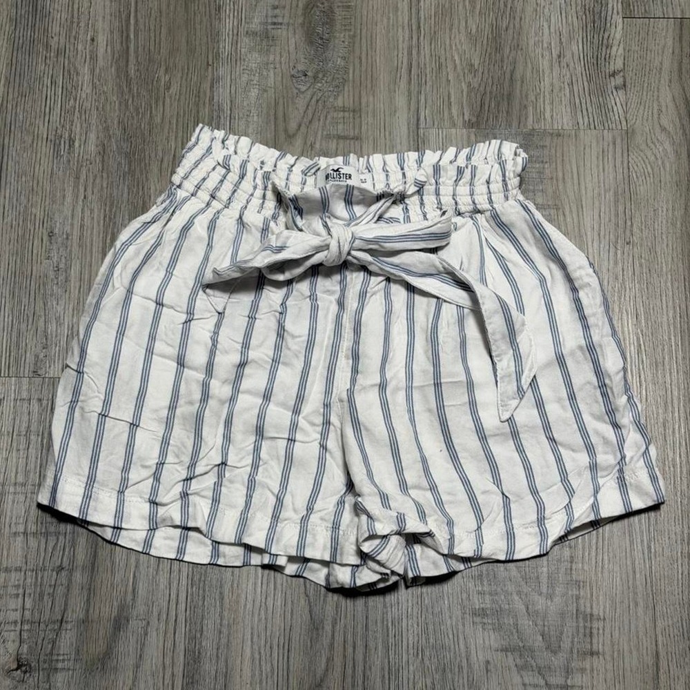 Hollister Striped Paperbag Shorts Women Medium